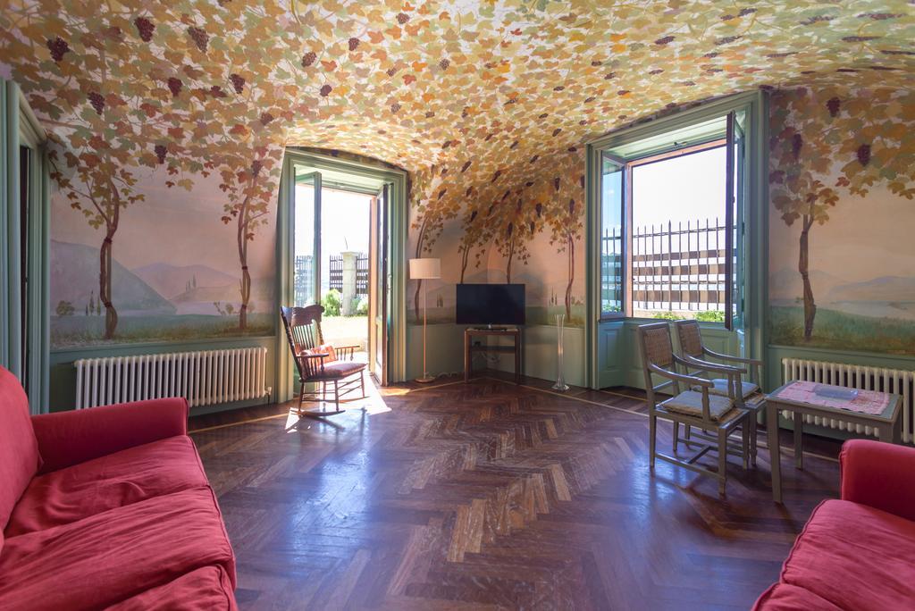 Villa La Rossa Fiumelatte Eksteriør billede